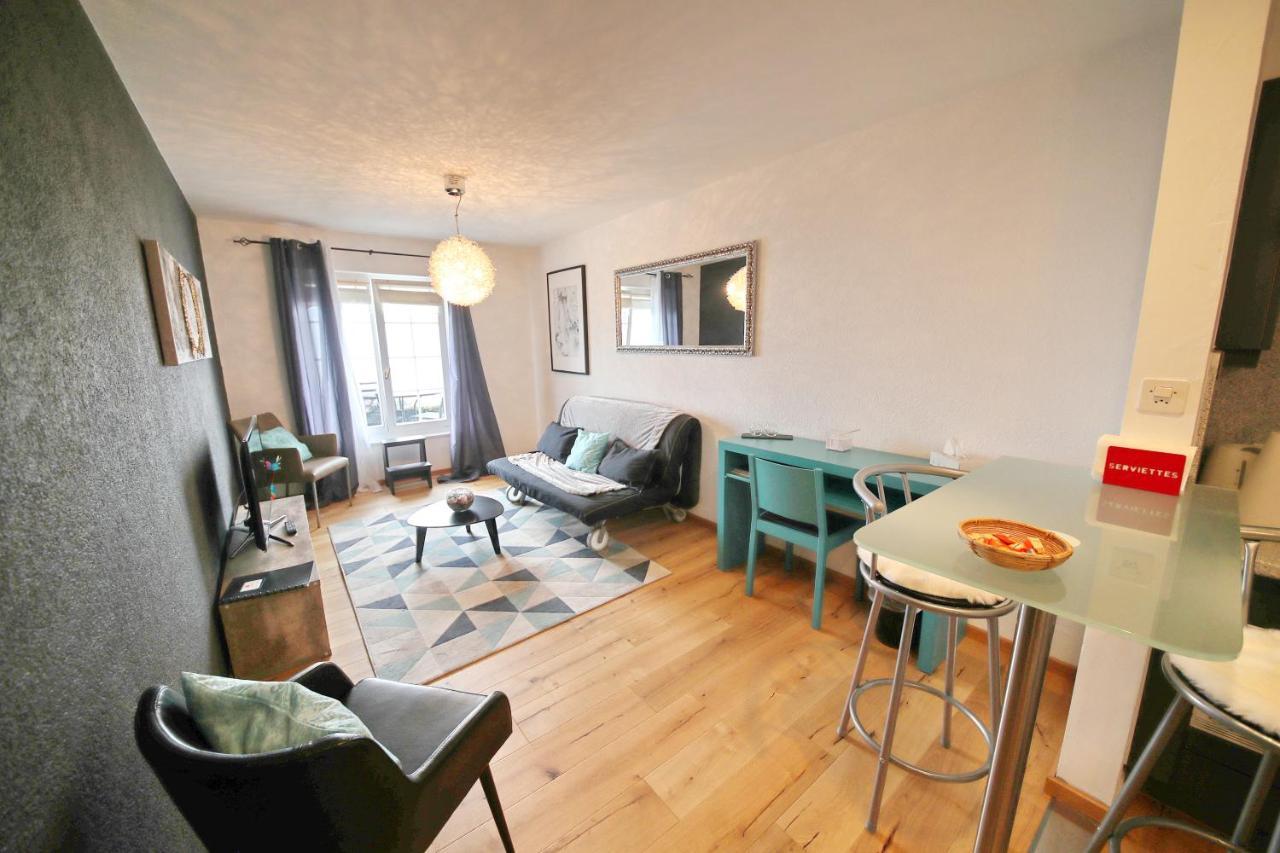 Corseaux Beach Rooms-Riviera Beach Apartments Веве Екстер'єр фото