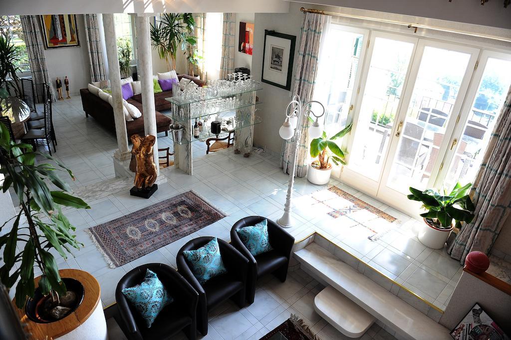 Corseaux Beach Rooms-Riviera Beach Apartments Веве Екстер'єр фото